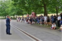 Viele Zuschauer sind anwesend