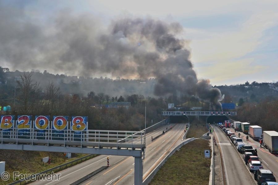 Einsatzfoto Feuer/Rauch Nutzfahrzeug