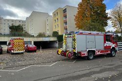 Bild-Nr. 2325 Hilfeleistung 1